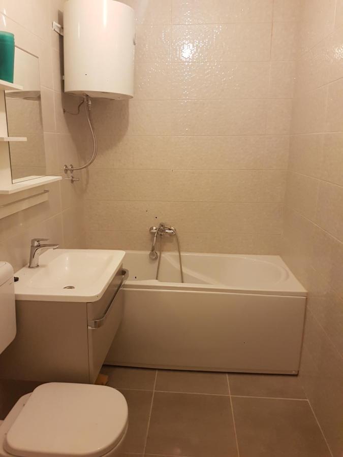 أوسييك Apartment Sretni Dimnjacar المظهر الخارجي الصورة